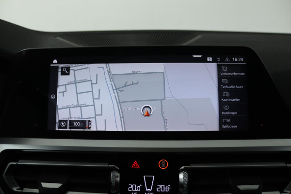 BMW 3-serie 330i High Executive Edition M-Pakket (PANORAMADAK, HEAD-UP, CAMERA, STOELVERWARMING, DEALER ONDERHOUDEN, NL-AUTO, NAP)