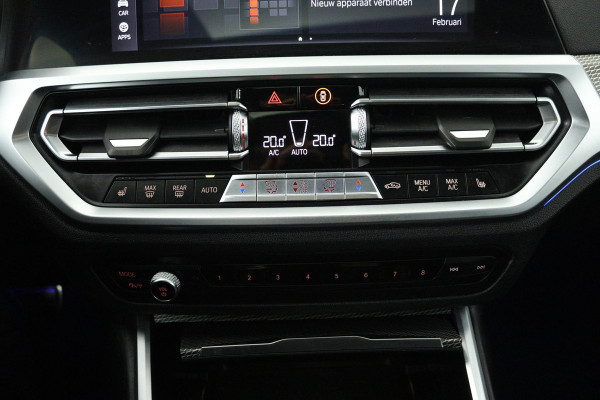 BMW 3-serie 330i High Executive Edition M-Pakket (PANORAMADAK, HEAD-UP, CAMERA, STOELVERWARMING, DEALER ONDERHOUDEN, NL-AUTO, NAP)