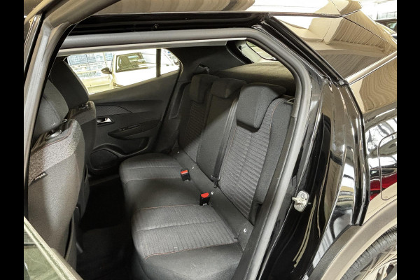 Peugeot 2008 1.2 PureTech Active Pack Navigatie | Android auto / Apple carplay | parkeersensoren achter | Cruise control