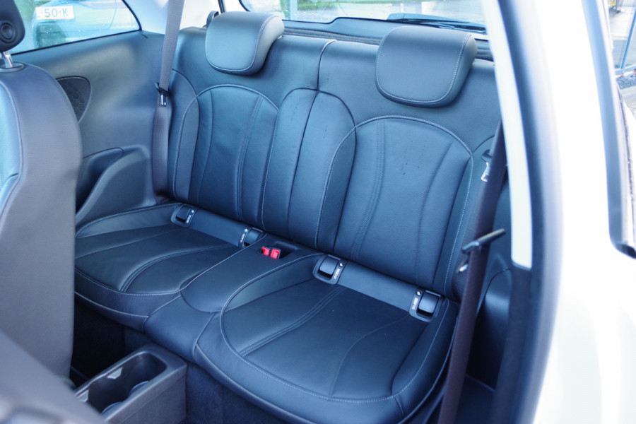 Opel ADAM 1.0 Turbo 116 PK Rocks, Vouwdak, Leder, Stuur- & Stoelverwarming, Cruise Control