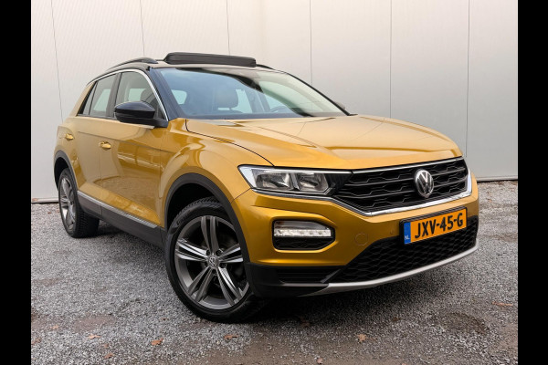 Volkswagen T-Roc 1.5 TSI Sport DSG ACC Panodak Stoelverw Navigatie Sfeerverl