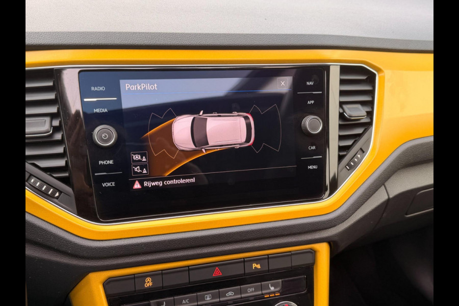 Volkswagen T-Roc 1.5 TSI Sport DSG ACC Panodak Stoelverw Navigatie Sfeerverl