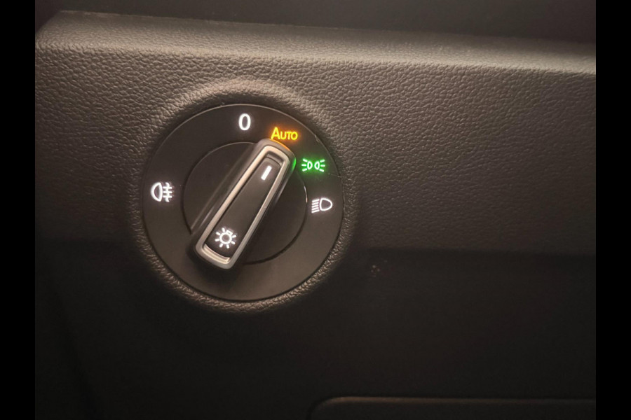 Volkswagen T-Roc 1.5 TSI Sport DSG ACC Panodak Stoelverw Navigatie Sfeerverl