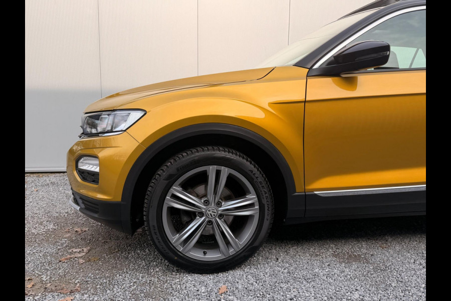 Volkswagen T-Roc 1.5 TSI Sport DSG ACC Panodak Stoelverw Navigatie Sfeerverl