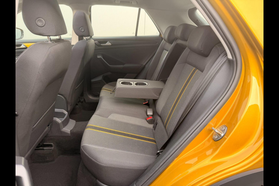 Volkswagen T-Roc 1.5 TSI Sport DSG ACC Panodak Stoelverw Navigatie Sfeerverl
