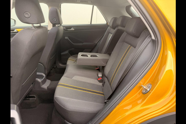 Volkswagen T-Roc 1.5 TSI Sport DSG ACC Panodak Stoelverw Navigatie Sfeerverl
