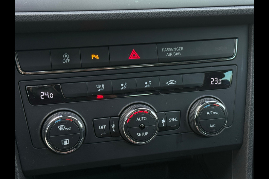 Seat Leon 1.0 EcoTSI Style Intens / AUTOMAAT / NAP / CARPLAY