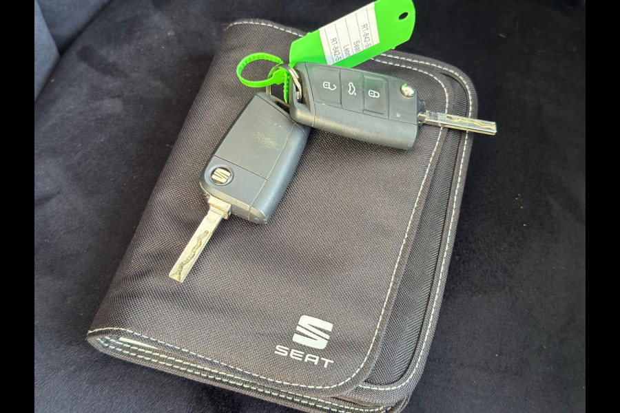 Seat Leon 1.0 EcoTSI Style Intens / AUTOMAAT / NAP / CARPLAY