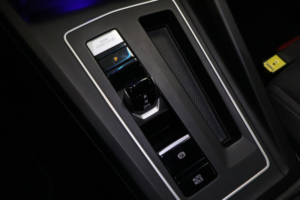 Volkswagen Golf 1.5 eTSI Style Panoramadak Elec.Trekhaak IQ-led