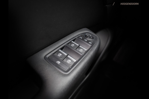 Renault Arkana 1.6 E-Tech Hybrid 145 Sport (APPLE CARPLAY,LED,DODEHOEK,KEYLESS,COMFORT-STOELEN,CAMERA,PARKEERSENSOREN,LM-VELGEN)