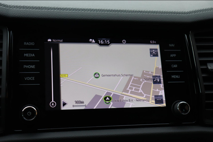 Škoda Kodiaq 1.5 TSI Sportline Business 7persoons org.NL el.trekhaak+klep camera schuifdak stuur+stoelverw.