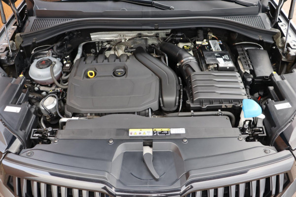 Škoda Kodiaq 1.5 TSI Sportline Business 7persoons org.NL el.trekhaak+klep camera schuifdak stuur+stoelverw.