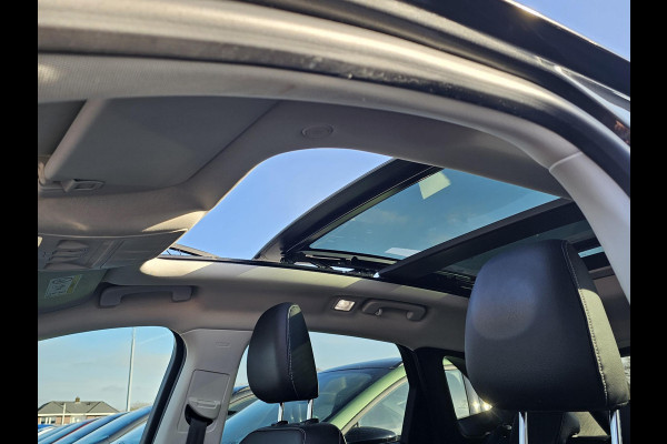 Ford Kuga 2.5 PHEV Titanium X | Schuif - Kanteldak | Half leder | B&O geluid | Elektrisch bedienbare achterklep | Full led etc.