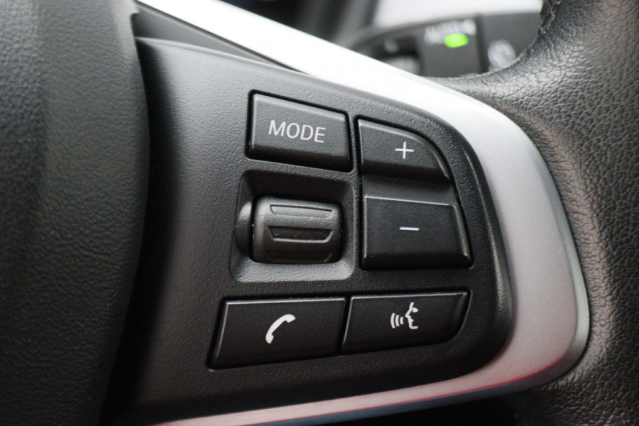 BMW X2 sDrive20i High Executive Automaat LED, Head-Up, Apple Carplay, Stoelverwarming, PDC, 17"