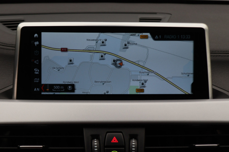 BMW X2 sDrive20i High Executive Automaat LED, Head-Up, Apple Carplay, Stoelverwarming, PDC, 17"
