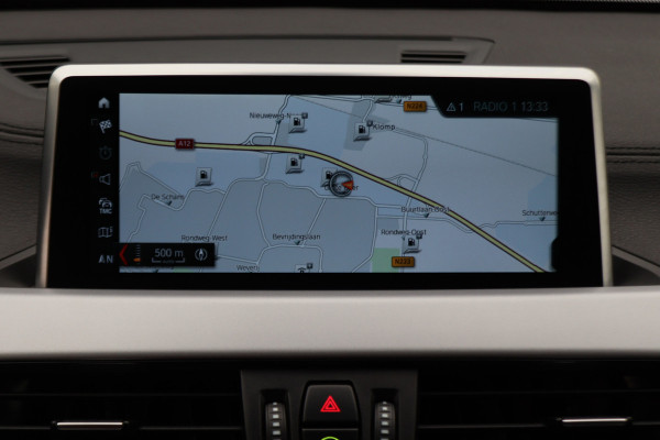 BMW X2 sDrive20i High Executive Automaat LED, Head-Up, Apple Carplay, Stoelverwarming, PDC, 17"