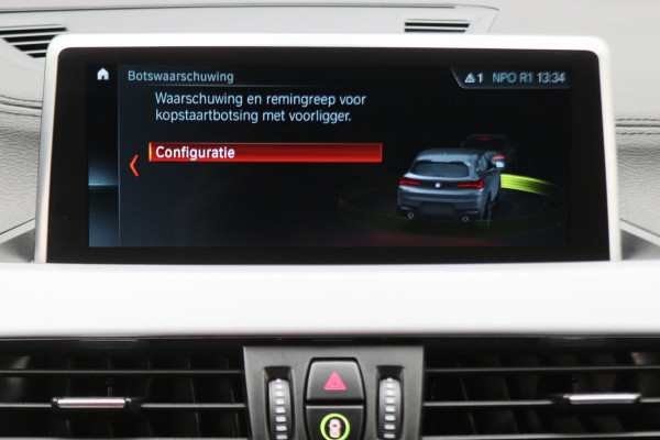 BMW X2 sDrive20i High Executive Automaat LED, Head-Up, Apple Carplay, Stoelverwarming, PDC, 17"