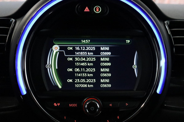 MINI Clubman One Salt Business / Navigatie / LED / Climate Control / Parkeersensoren voor+achter / 16 Inch / Bluetooth / Extra Getint Glas / Cruise Control / Sportstuurwiel / Chrome Line