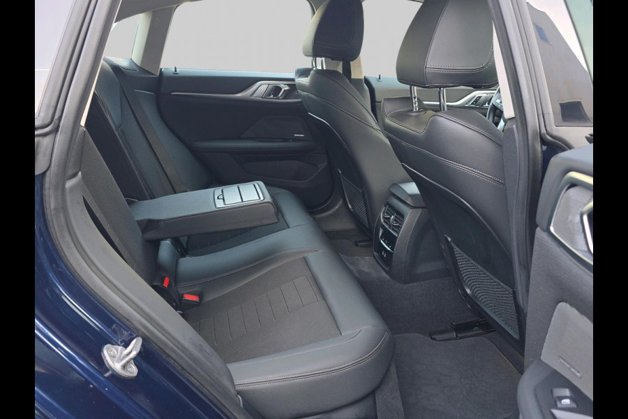 BMW i4 eDrive40 84 kWh | Automaat | Harman & Kardon | Adaptive Cruisecontrol | Elektrische kofferbak |