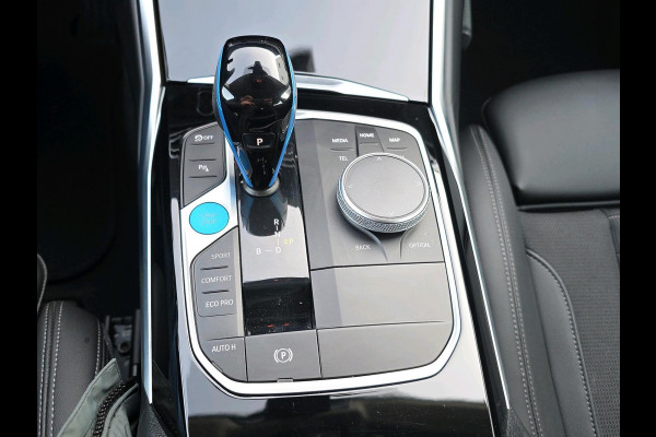 BMW i4 eDrive40 84 kWh | Automaat | Harman & Kardon | Adaptive Cruisecontrol | Elektrische kofferbak |