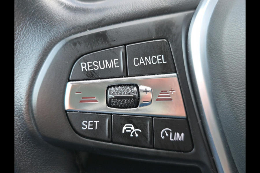 BMW i4 eDrive40 84 kWh | Automaat | Harman & Kardon | Adaptive Cruisecontrol | Elektrische kofferbak |