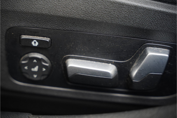 BMW i4 eDrive35 High Executive 70 kWh M Sport | Harman Kardon | Laser | M Stoelen | Camera | Stuurverwarming | Trekhaak | Memory Seats | Keyless | M Gordels | Adaptive Cruise Control | Stoelverwarming | Shadow Line |