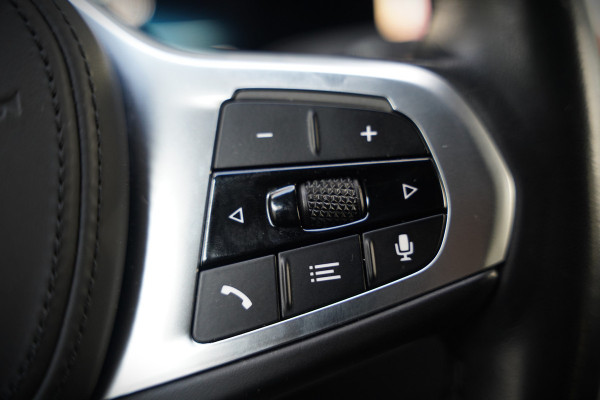 BMW i4 eDrive35 High Executive 70 kWh M Sport | Harman Kardon | Laser | M Stoelen | Camera | Stuurverwarming | Trekhaak | Memory Seats | Keyless | M Gordels | Adaptive Cruise Control | Stoelverwarming | Shadow Line |