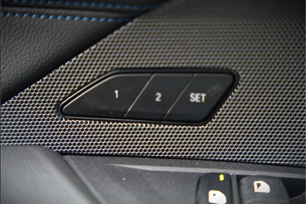 BMW i4 eDrive35 High Executive 70 kWh M Sport | Harman Kardon | Laser | M Stoelen | Camera | Stuurverwarming | Trekhaak | Memory Seats | Keyless | M Gordels | Adaptive Cruise Control | Stoelverwarming | Shadow Line |