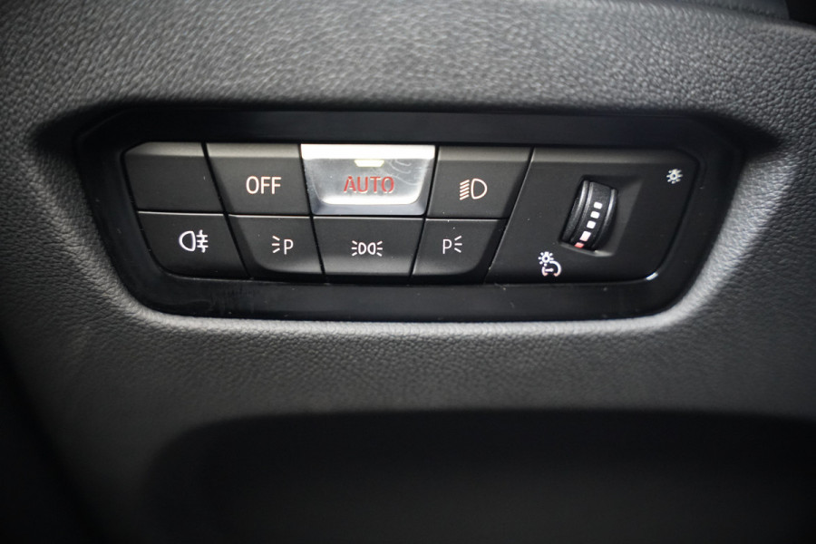 BMW i4 eDrive35 High Executive 70 kWh M Sport | Harman Kardon | Laser | M Stoelen | Camera | Stuurverwarming | Trekhaak | Memory Seats | Keyless | M Gordels | Adaptive Cruise Control | Stoelverwarming | Shadow Line |