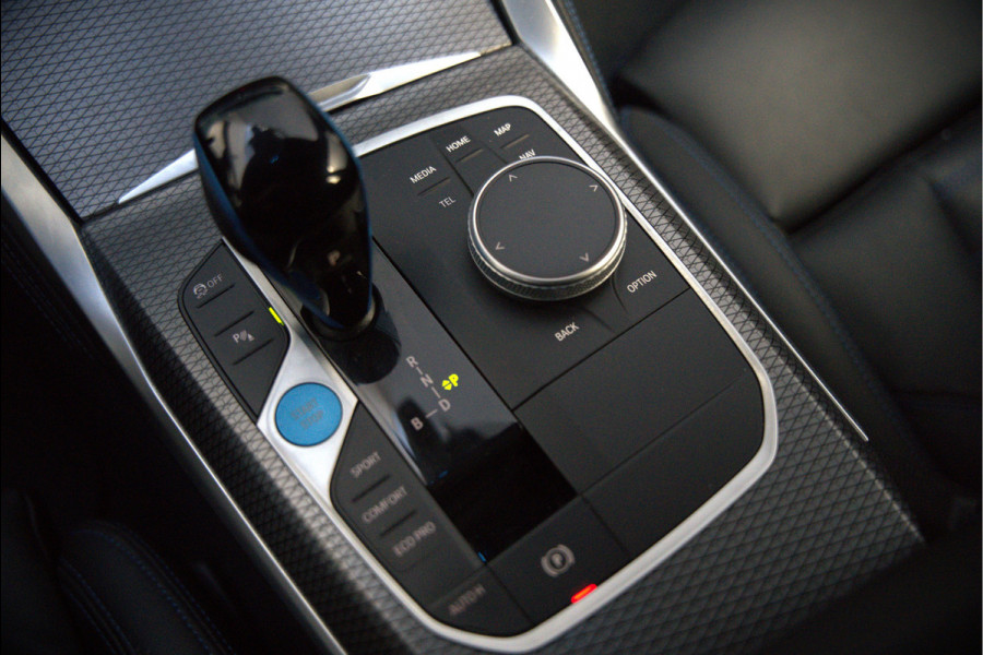 BMW i4 eDrive35 High Executive 70 kWh M Sport | Harman Kardon | Laser | M Stoelen | Camera | Stuurverwarming | Trekhaak | Memory Seats | Keyless | M Gordels | Adaptive Cruise Control | Stoelverwarming | Shadow Line |