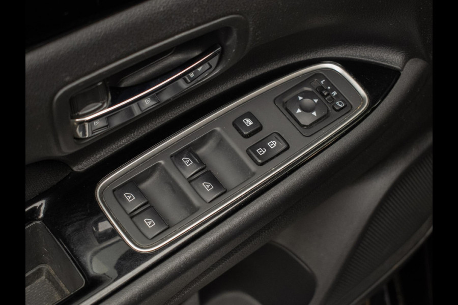 Mitsubishi Outlander 2.4 PHEV Sport (APPLE CARPLAY,NAVI,CAMERA,CLIMATE,CRUISE,STOELVERWARMING,LED,GETINT,TREKHAAK,LM VELGEN)
