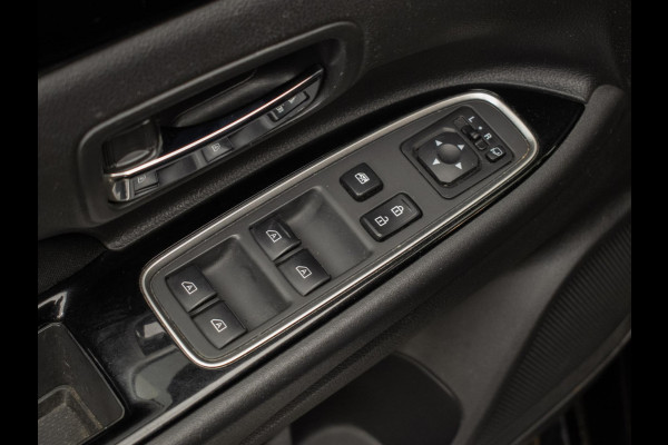 Mitsubishi Outlander 2.4 PHEV Sport (APPLE CARPLAY,NAVI,CAMERA,CLIMATE,CRUISE,STOELVERWARMING,LED,GETINT,TREKHAAK,LM VELGEN)