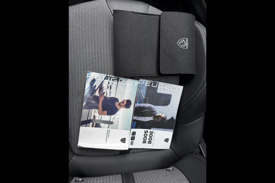 Peugeot 3008 1.6 HYbrid 300 Allure Pack Business PHEV| 300PK!| ADAPTIVE CRUISE CONTROL| STANDKACHEL| STOELVERWARMING| CAMERA VOOR + ACHTER| DODE HOEK SENSOR| ELEKTRISCHE ACHTERKLEP| RIJKLAAR. INCL 12 MND BOVAG GARANTIE