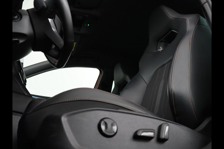 CUPRA Leon 1.4 eHybrid | Trekhaak | Stoelverwarming | Carplay | Camera | Navigatie | Adaptive cruise | Stuurverwarming | Keyless | Full LED | Sportstoelen | PHEV | Plug In