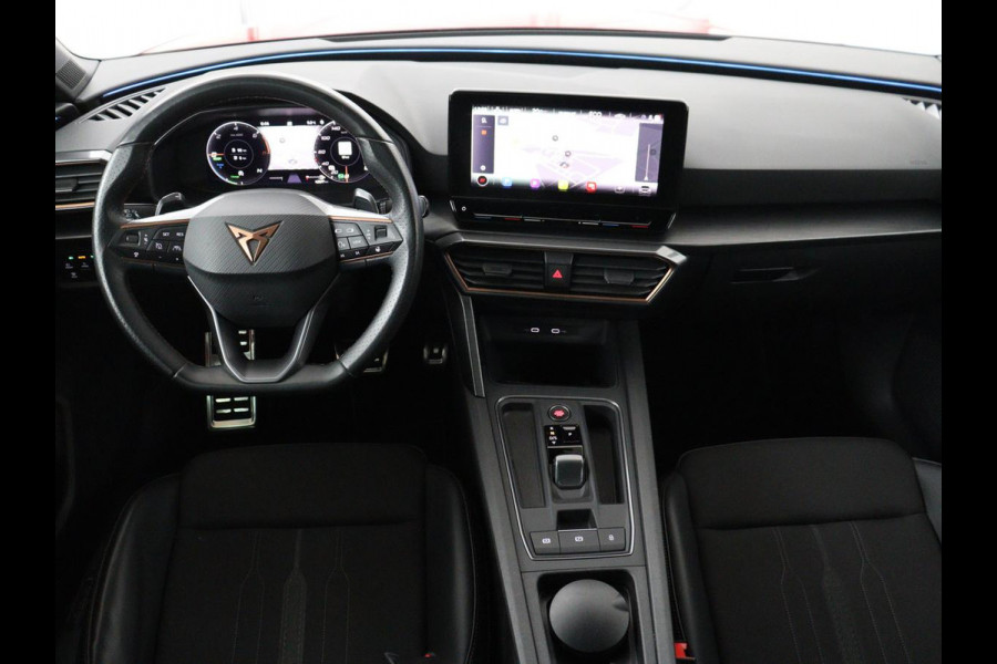 CUPRA Leon 1.4 eHybrid | Trekhaak | Stoelverwarming | Carplay | Camera | Navigatie | Adaptive cruise | Stuurverwarming | Keyless | Full LED | Sportstoelen | PHEV | Plug In