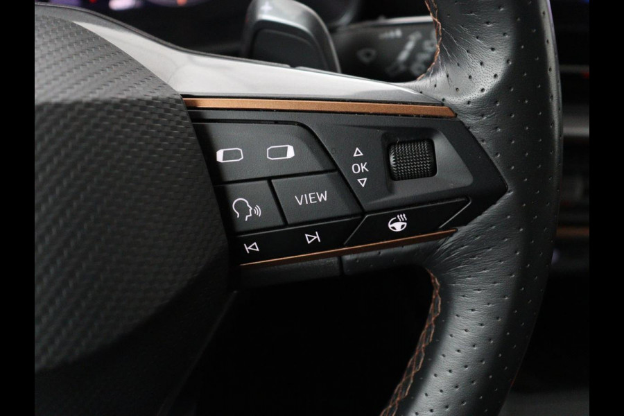 CUPRA Leon 1.4 eHybrid | Trekhaak | Stoelverwarming | Carplay | Camera | Navigatie | Adaptive cruise | Stuurverwarming | Keyless | Full LED | Sportstoelen | PHEV | Plug In