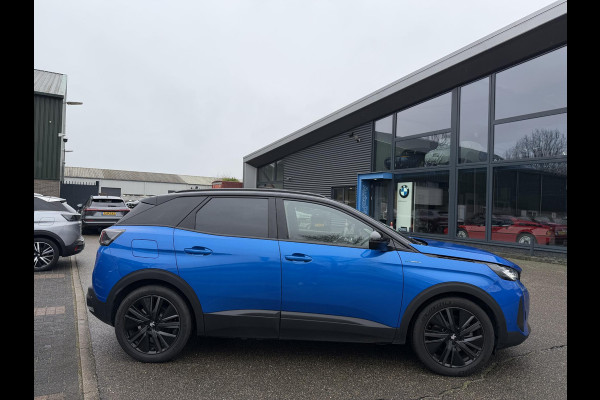 Peugeot 3008 1.6 HYbrid4 300 GT BLACK OPTIC BOMVOL! 22.000KM!| BLACK| STOEL VERWARMING | MASSAGE STOELEN | ELEKT. STOELEN MET GEHEUGEN | ADAPTIVE CRUISE | 12MND BOVAG GARANTIE | ELEKT. ACHTERKLEP | PANO DAK | FOCAL AUDIO|