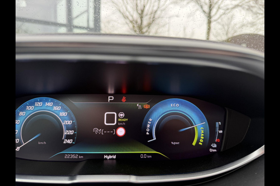 Peugeot 3008 1.6 HYbrid4 300 GT BLACK OPTIC BOMVOL! 22.000KM!| BLACK| STOEL VERWARMING | MASSAGE STOELEN | ELEKT. STOELEN MET GEHEUGEN | ADAPTIVE CRUISE | 12MND BOVAG GARANTIE | ELEKT. ACHTERKLEP | PANO DAK | FOCAL AUDIO|