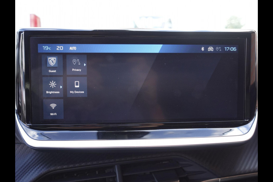 Peugeot 2008 1.2 PureTech 130pk Automaat Allure | Navigatie | Apple Carplay/Android Auto | 360 camera | Parkeersensoren | Blind Spot Assist | Adaptive Cruise Control | Stoelverwarming | Getinte ramen | Climate Control