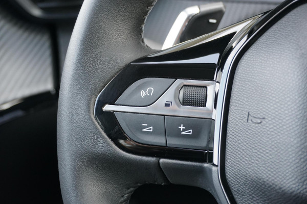 Peugeot 208 Hybrid 100 e-DCS6 Allure + CAMERA / KEYLESS / CARPLAY