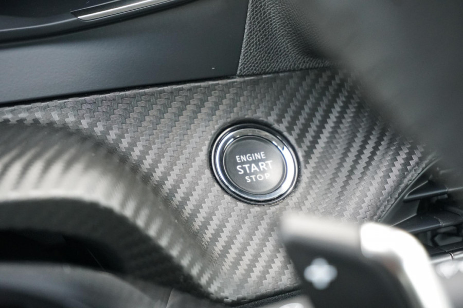 Peugeot 208 Hybrid 100 e-DCS6 Allure + CAMERA / KEYLESS / CARPLAY