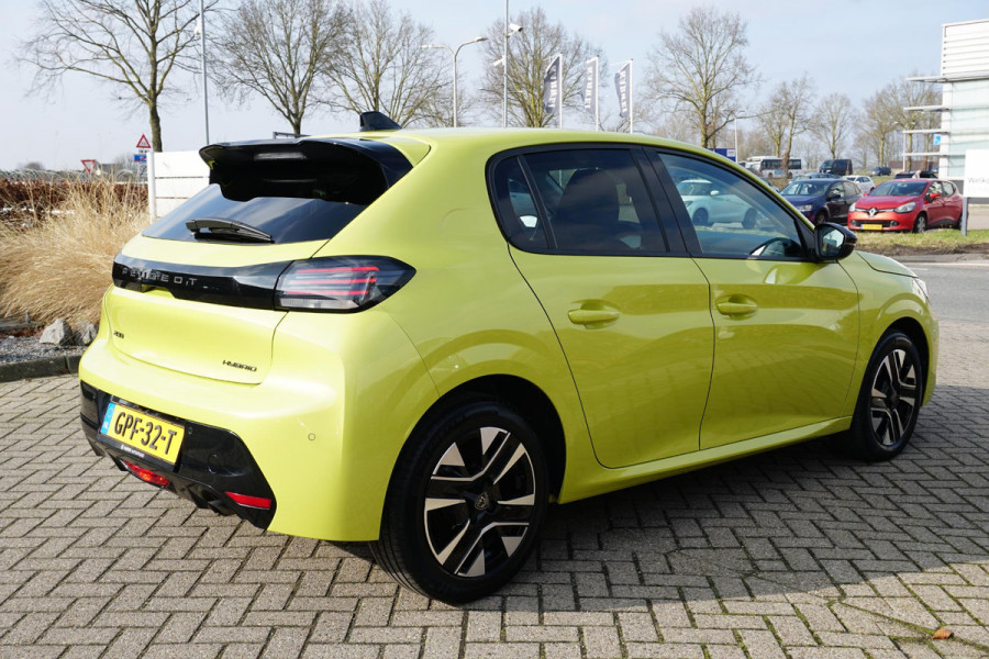 Peugeot 208 Hybrid 100 e-DCS6 Allure + CAMERA / KEYLESS / CARPLAY