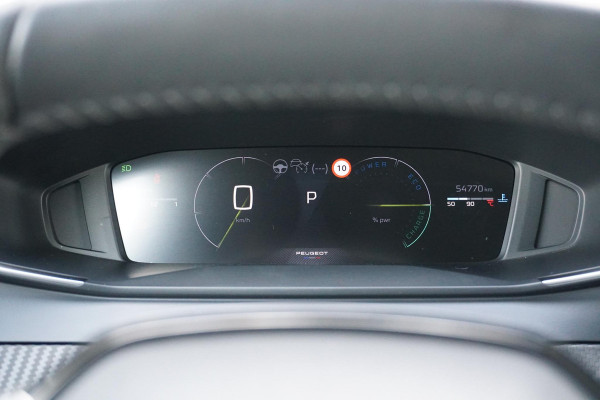 Peugeot 208 Hybrid 100 e-DCS6 Allure + CAMERA / KEYLESS / CARPLAY