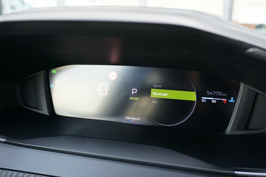 Peugeot 208 Hybrid 100 e-DCS6 Allure + CAMERA / KEYLESS / CARPLAY