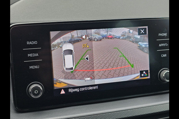 Škoda SCALA 1.5 TSI Ambition Business | Automaat | Climatronic | App-connect | Stoelverwarming | Camera |