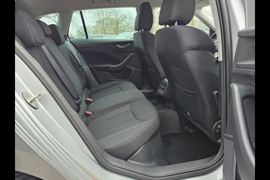 Škoda SCALA 1.5 TSI Ambition Business | Automaat | Climatronic | App-connect | Stoelverwarming | Camera |