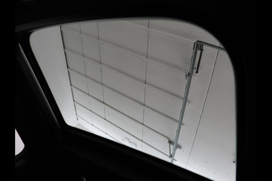 MINI Mini Electric Yours 33kWh | SOH 100% | Panoramadak | Leder | Stoelverwarming | Camera | Warmtepomp | Keyless | Head-Up | Carplay | Navigatie | Full LED | Park Assist