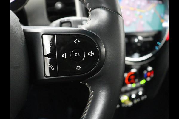 MINI Mini Electric Yours 33kWh | SOH 100% | Panoramadak | Leder | Stoelverwarming | Camera | Warmtepomp | Keyless | Head-Up | Carplay | Navigatie | Full LED | Park Assist