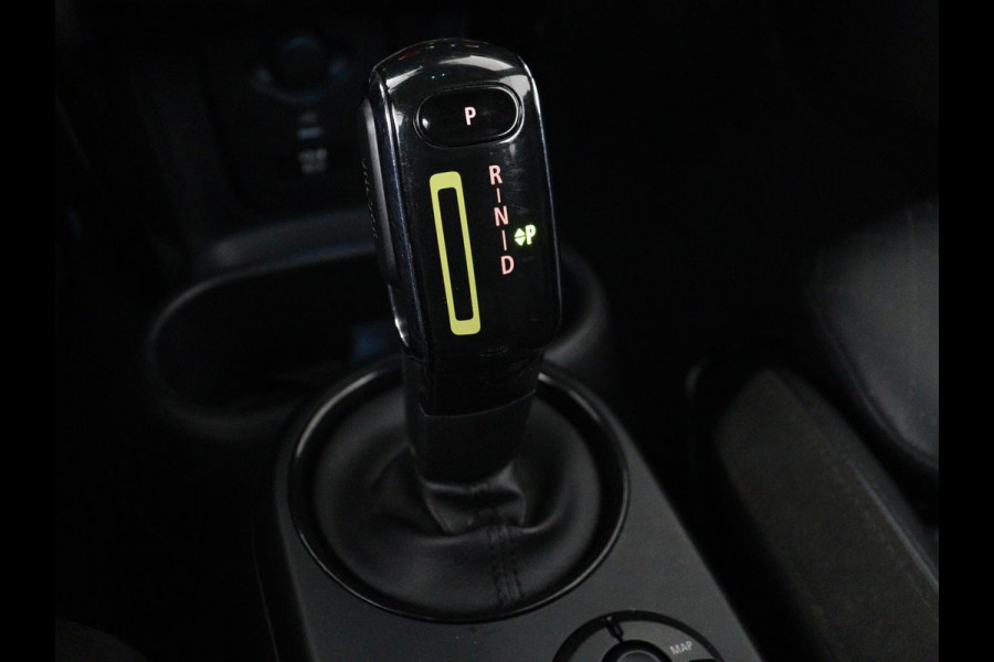 MINI Mini Electric Yours 33kWh | SOH 100% | Panoramadak | Leder | Stoelverwarming | Camera | Warmtepomp | Keyless | Head-Up | Carplay | Navigatie | Full LED | Park Assist