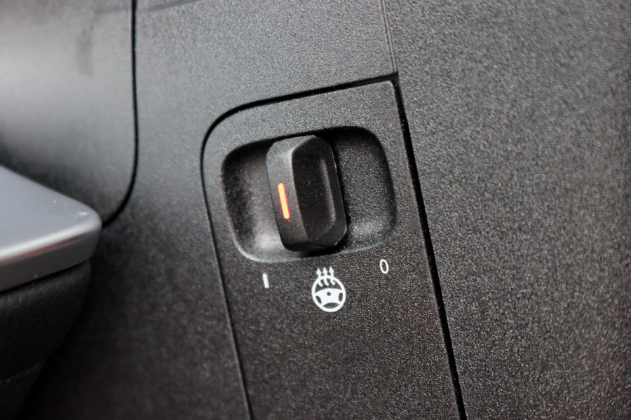 Mercedes-Benz EQB 350 4MATIC AMG Line 71 kWh | 40.500,- Netto | Distronic | Memory | HUD | Verwarmd Stuurwiel | Trekhaak | Burmester | Panoramadak | Keyless Go | Surround Camera |  Vario-Achterbank |